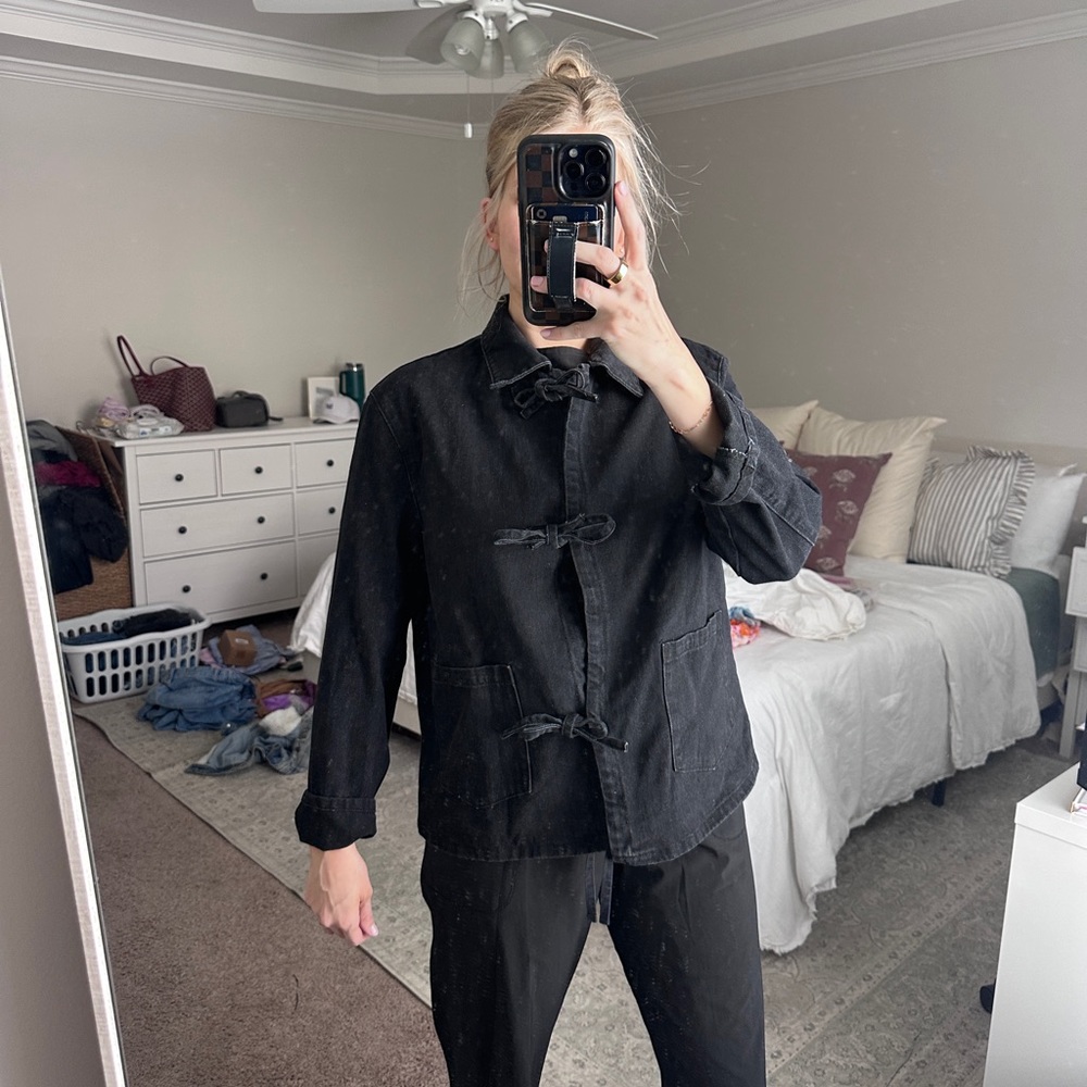 Women's Black shacket with bows
